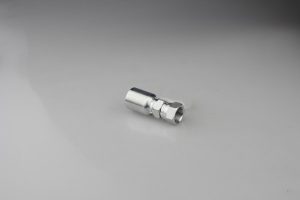 Raccordo per tubo flessibile idraulico metrico femmina in acciaio inossidabile Swaged